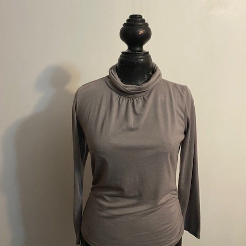 New Directions Gray turtleneck, size L